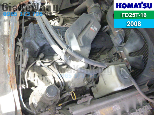 Xe nâng dầu giá rẻ Komatsu FD25T-16