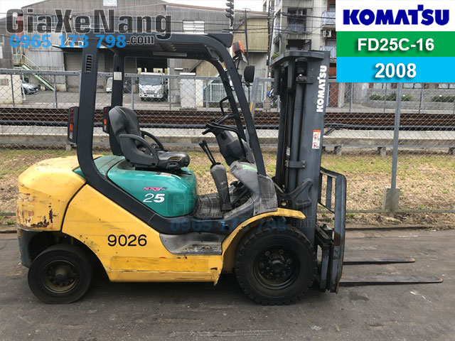 Xe nâng dầu giá rẻ Komatsu FD25C-16